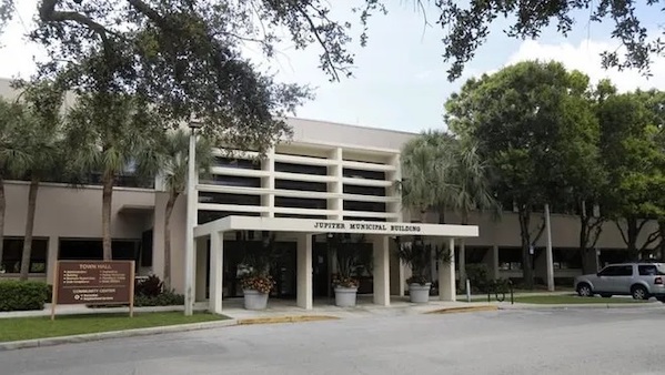 Top HVAC system replacement service company in Jupiter FL - View of a climate controlled Jupiter air environment after the job is done.